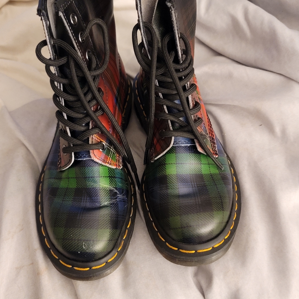 Dr Martens 1460 Tartan New Women's Sz 37